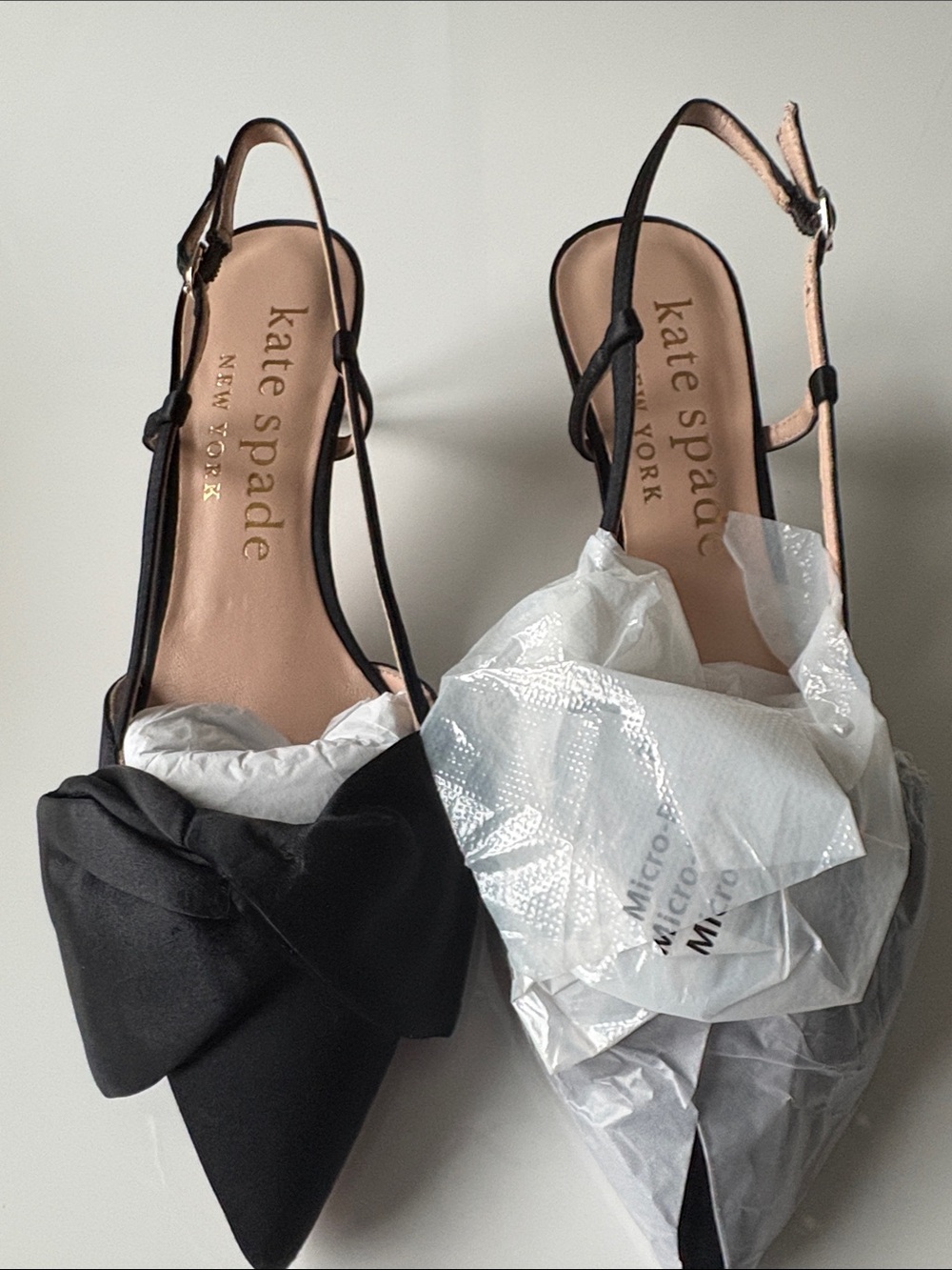 New kate spade Black Silk Pointed Bow Slingback Heels Size 9/ heel 2, 5”